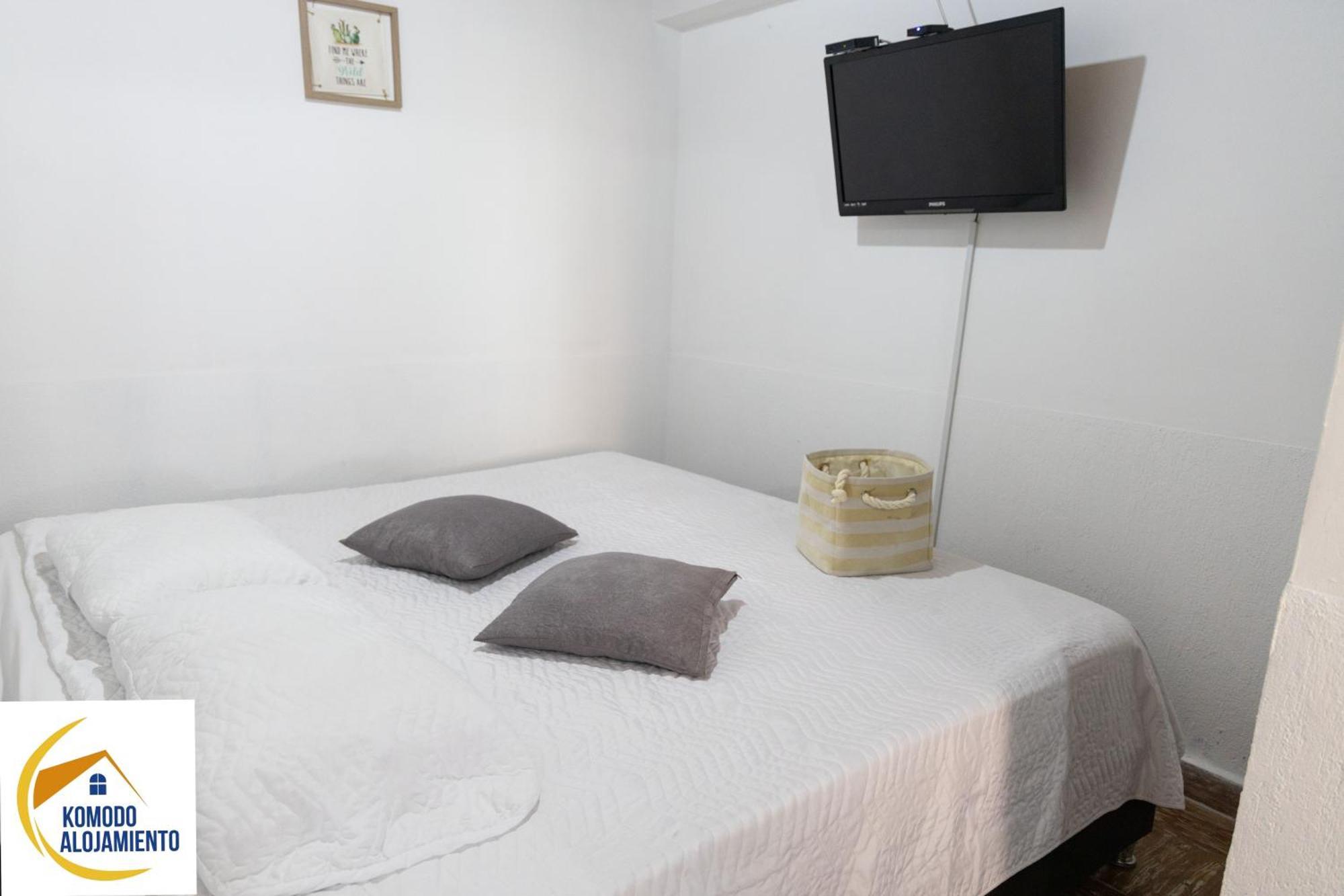 Komodo Alojamiento- Hostal Autoservicio, Ubicado Cerca Al Centro Historico - Bano Privado, Wifi , Cama 2X2 Y Agua Caliente Y Cocina Compartida Popayan Εξωτερικό φωτογραφία