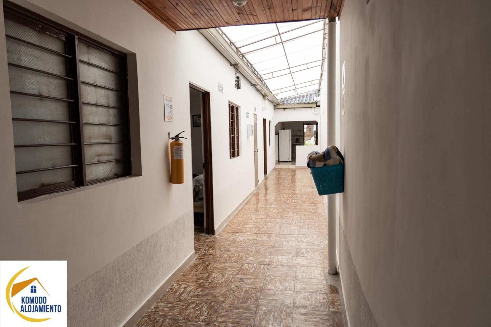 Komodo Alojamiento- Hostal Autoservicio, Ubicado Cerca Al Centro Historico - Bano Privado, Wifi , Cama 2X2 Y Agua Caliente Y Cocina Compartida Popayan Εξωτερικό φωτογραφία