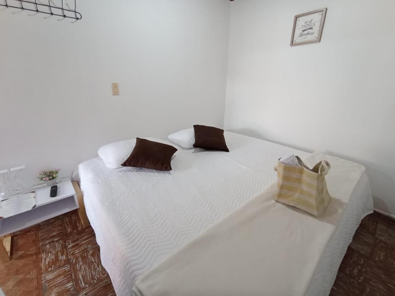 Komodo Alojamiento- Hostal Autoservicio, Ubicado Cerca Al Centro Historico - Bano Privado, Wifi , Cama 2X2 Y Agua Caliente Y Cocina Compartida Popayan Εξωτερικό φωτογραφία